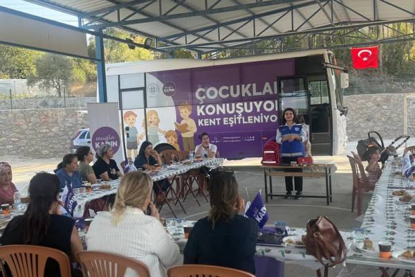 Kırsala Eşit Hizmet: Gezici Da(Ya)Nışma Otobüsü Yollarda